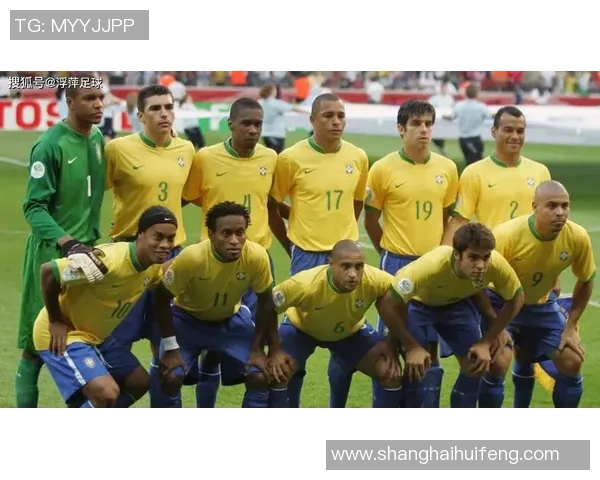 足球明星与家人同住的生活方式揭秘:他们如何平衡职业与家庭时间 足球明星与家人同住的生活方式揭秘:他们如何平衡职业与家庭时间